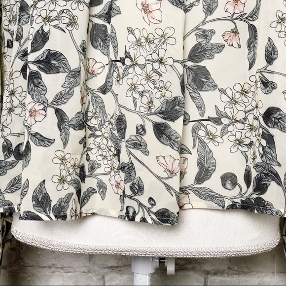 BISHOP + YOUNG Ivory Floral Boho Blouse with Lace Embroidered Detail Small - Picture 6 of 16